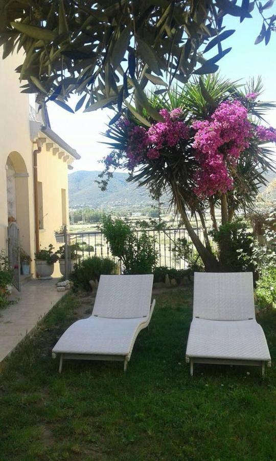 B&B Villa Orchidea Olbia Exterior foto