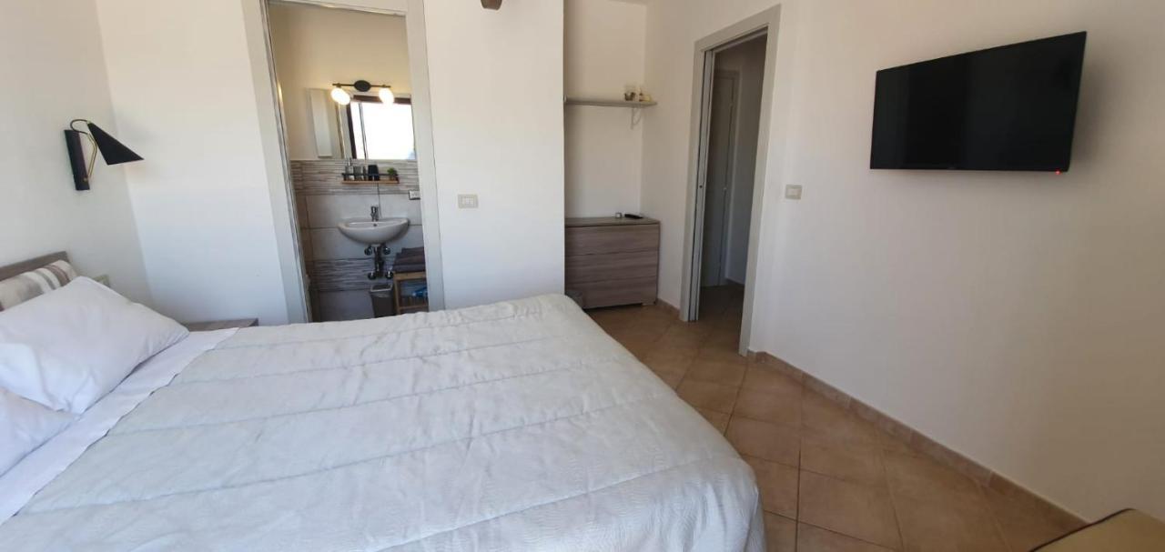 B&B Villa Orchidea Olbia Exterior foto